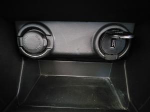 Suzuki Swift 1.2 GLX auto - Image 16