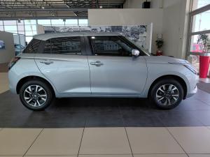Suzuki Swift 1.2 GLX auto - Image 4