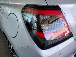 Suzuki Swift 1.2 GLX auto - Image 7