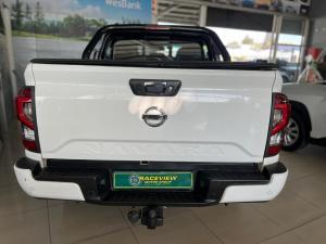 Nissan Navara 2.5DDTi double cab LE Plus - Image 4