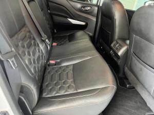 Nissan Navara 2.5DDTi double cab LE Plus - Image 8