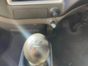 Hyundai H-100 Bakkie 2.6D chassis cab (aircon) - Image 13