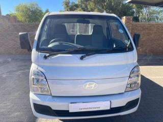 Hyundai H-100 Bakkie 2.6D chassis cab (aircon)