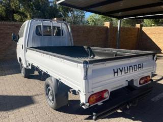 Hyundai H-100 Bakkie 2.6D chassis cab (aircon)