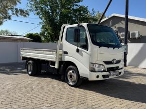 Toyota Dyna 150 chassis cab - Image 1