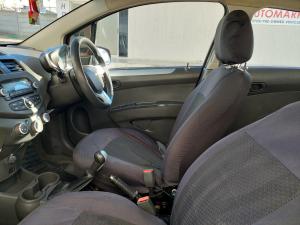 Chevrolet Spark 1.2 LS Black&White Edition - Image 7