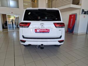 Toyota Land Cruiser 300 3.3D ZX - Image 5