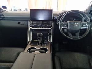 Toyota Land Cruiser 300 3.3D ZX - Image 6