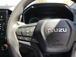 Isuzu D-Max 1.9TD single cab L 4x4 auto - Image 9