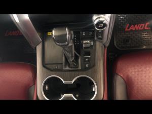 Toyota Land Cruiser 300 3.5T GR-Sport - Image 15