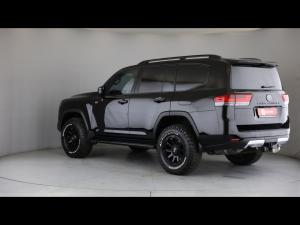 Toyota Land Cruiser 300 3.5T GR-Sport - Image 21