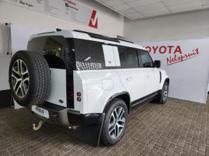 Land Rover Defender 110 D300 X-Dynamic HSE - Image 2