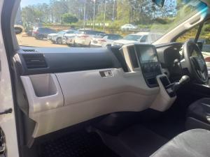 Toyota Quantum 2.8 LWB crew cab - Image 7