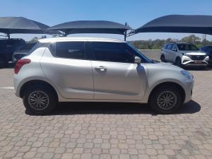 Suzuki Swift 1.2 GL auto - Image 3