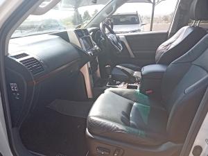 Toyota Land Cruiser Prado 4.0 VX - Image 7