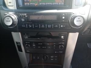 Toyota Land Cruiser Prado 4.0 VX - Image 16
