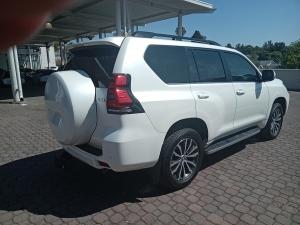 Toyota Land Cruiser Prado 2.8GD VX-L - Image 2