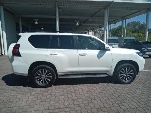 Toyota Land Cruiser Prado 2.8GD VX-L - Image 3