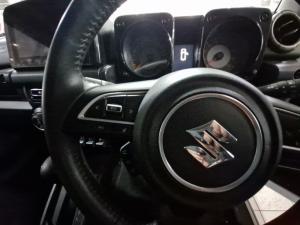 Suzuki Jimny 1.5 GLX automatic 5-Door - Image 9