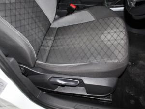 Volkswagen Polo 1.0 TSI R-LINE DSG - Image 17