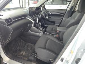 Toyota Urban Cruiser 1.5 XR automatic - Image 7