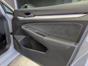 Volkswagen Golf 1.4TSI R-Line Plus - Image 18