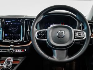 Volvo XC60 B5 AWD Ultimate Dark - Image 20