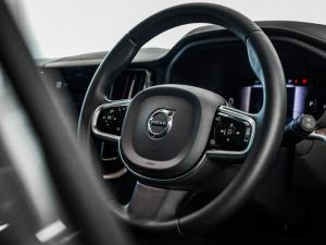 Volvo XC60 B5 AWD Ultimate Dark - Image 9