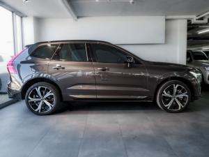 Volvo XC60 B5 AWD Ultimate Dark - Image 2