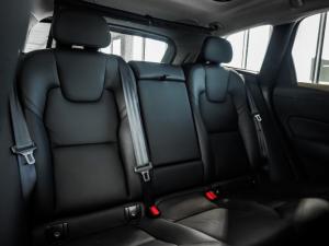 Volvo XC60 B5 AWD Ultimate Dark - Image 7
