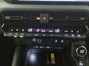 Toyota Land Cruiser Prado 2.8GD VX-R - Image 18