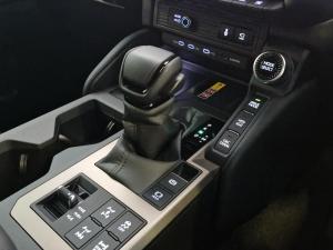 Toyota Land Cruiser Prado 2.8GD VX-R - Image 20