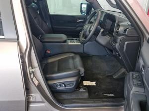 Toyota Land Cruiser Prado 2.8GD VX-R - Image 9