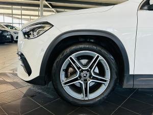 Mercedes-Benz GLA GLA200 Progressive - Image 13