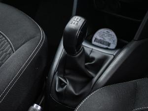 Peugeot 208 1.2 Active - Image 17