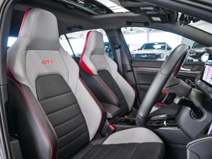 Volkswagen Golf GTI - Image 13