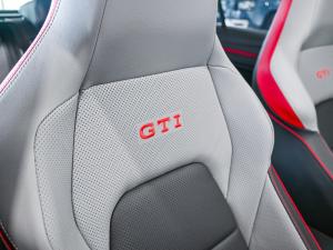 Volkswagen Golf GTI - Image 21