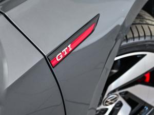 Volkswagen Golf GTI - Image 5