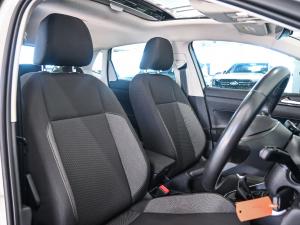 Volkswagen Polo hatch 1.0TSI Life manual - Image 17