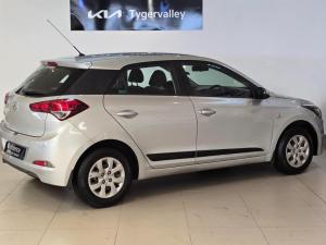 Hyundai i20 1.4 Motion auto - Image 6