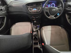 Hyundai i20 1.4 Motion auto - Image 9