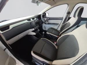 Renault Triber 1.0 Prestige / Intens AMT - Image 3
