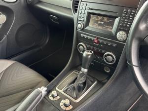 Mercedes-Benz SLK SLK200 BlueEfficiency auto - Image 20