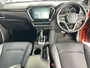 Isuzu D-Max 3.0TD double cab V-Cross - Image 13