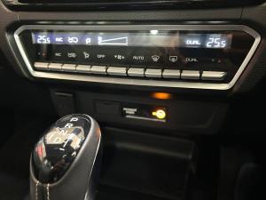 Isuzu D-Max 3.0TD double cab V-Cross - Image 17