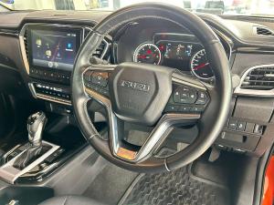 Isuzu D-Max 3.0TD double cab V-Cross - Image 28