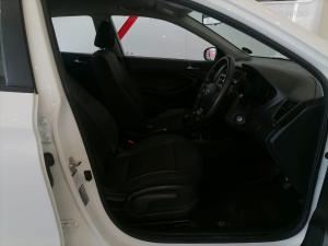 Hyundai i20 1.2 Motion - Image 10