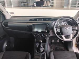 Toyota Hilux 2.4GD-6 Xtra cab Raider manual - Image 6