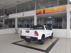 Toyota Hilux 2.4GD-6 Xtra cab Raider manual - Image 2