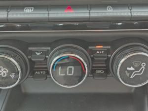 Nissan Magnite 1.0T Acenta CVT - Image 14